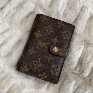 Louis Vuitton Monogram Signature Canvas French Purse Kisslock Wallet